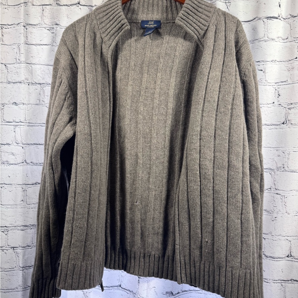 Brooks Brothers Lambswool Men's Ribbed Zip Up Cardigan in Gray